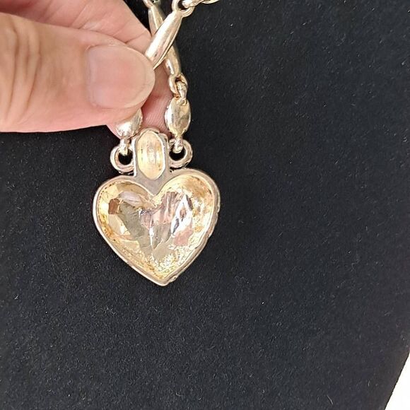 Ladies heart Necklace and earring set Nwt - Picture 7 of 9